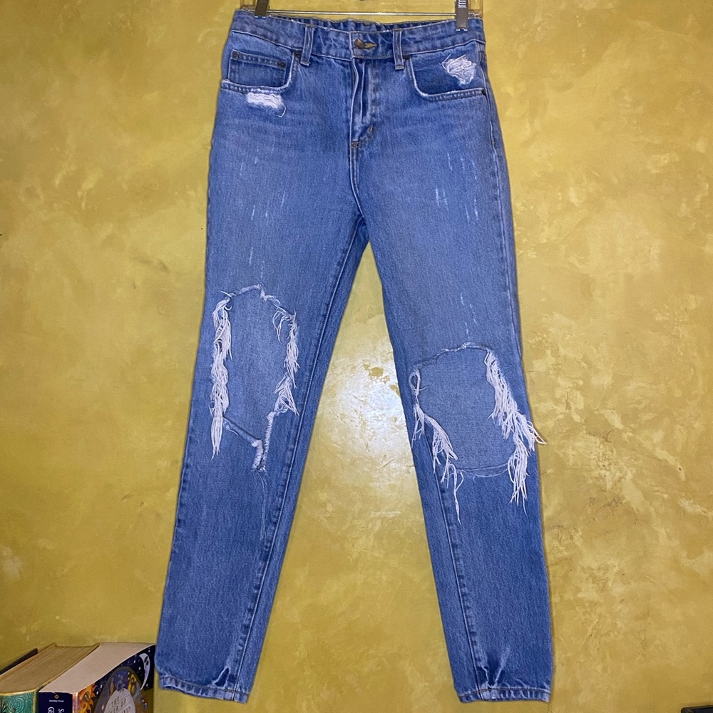 Carmar Ripped Blue Straight Leg Jeans size 25 in US Womens